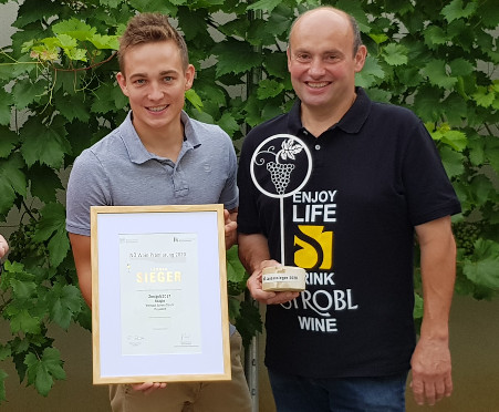 Roman und Lorenz Strobl bei der Preisverleihung